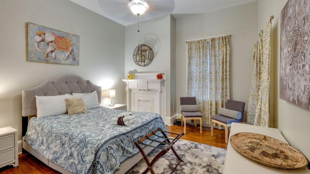 Comfortable Escape In Historic Downtown 서배너 외부 사진